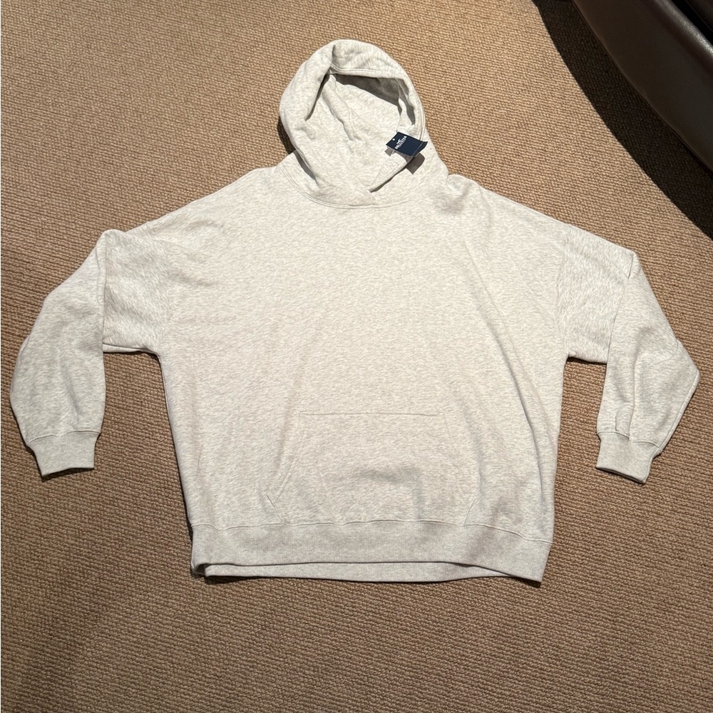 🩶Hollister Light Gray Hoodie🩶 *BRAND NEW*